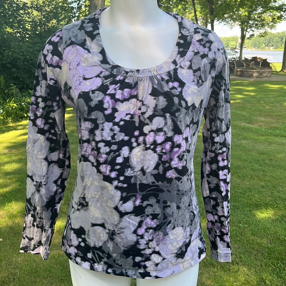 St. John’s Bay contemporary jersey M